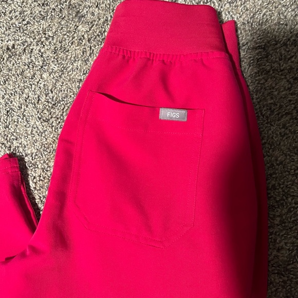 Ultra rose figs scrub bottoms - Picture 6 of 6